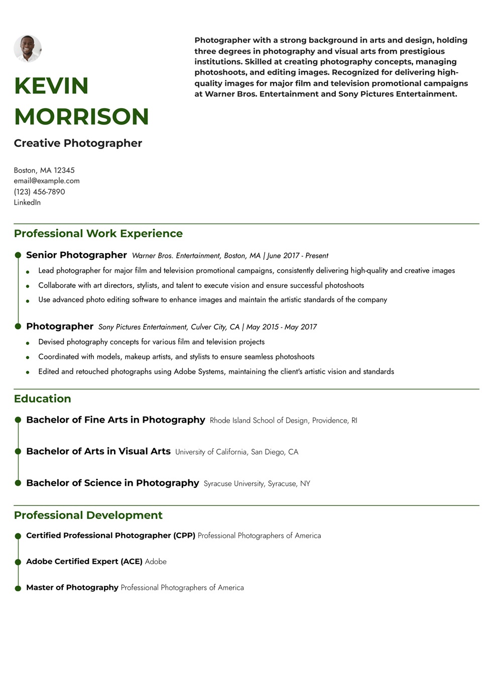 Creative Photographer Resume Example